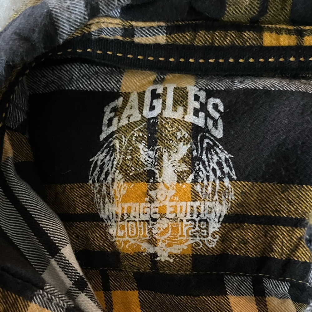 Boys flannel button down, size 6-7 - Picture 7 of 7